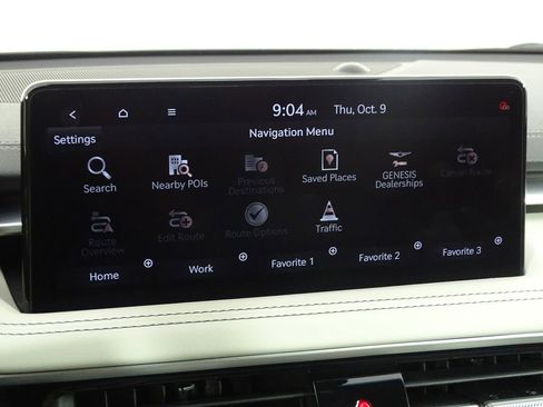 Used 2024 Genesis G70 2.5T image 41