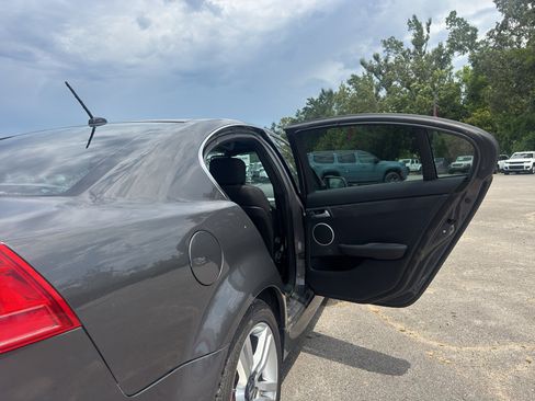 Used 2009 Pontiac G8 w/ Comfort And Sound Package RWD image 20