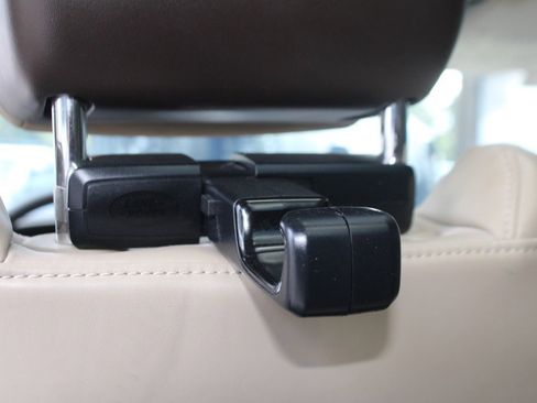 Used 2018 Land Rover Range Rover Sport HSE image 32