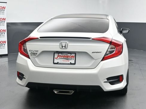 Used 2019 Honda Civic Sport image 8