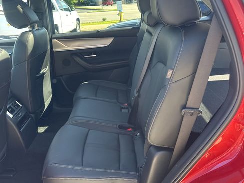 Used 2025 MAZDA CX-70 Plug-In Hybrid w/ Premium Pkg image 22