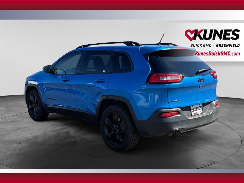 Used 2018 Jeep Cherokee Latitude w/ Altitude Package AWD/4WD image 7