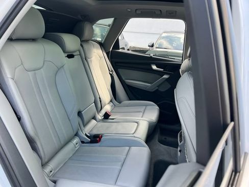 Used 2019 Audi Q5 Prestige w/ Prestige Package AWD/4WD image 28