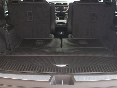 Used 2024 Cadillac XT6 Premium Luxury image 14