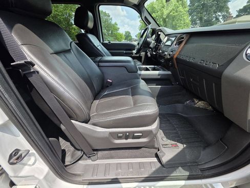 Used 2012 Ford F350 Lariat w/ Lariat Interior Pkg image 14