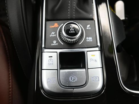 Certified 2025 Kia Telluride SX Prestige AWD/4WD image 26
