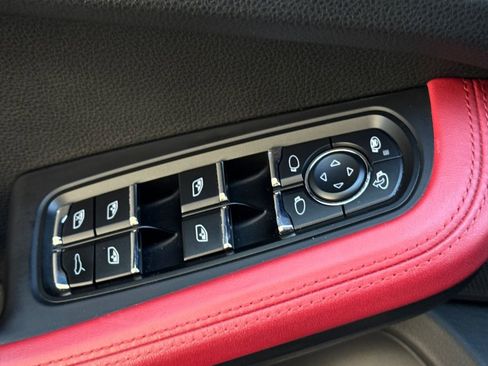 Used 2021 Porsche Macan S image 13