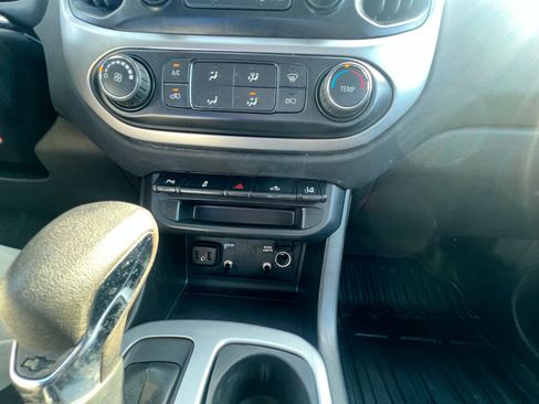 Used 2022 Chevrolet Colorado LT w/ Fleet Safety Package RWD image 20