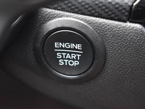 Used 2025 Ford Escape ST-Line AWD/4WD image 6