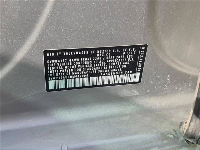 Used 2017 Volkswagen Golf 4-Door FWD image 15