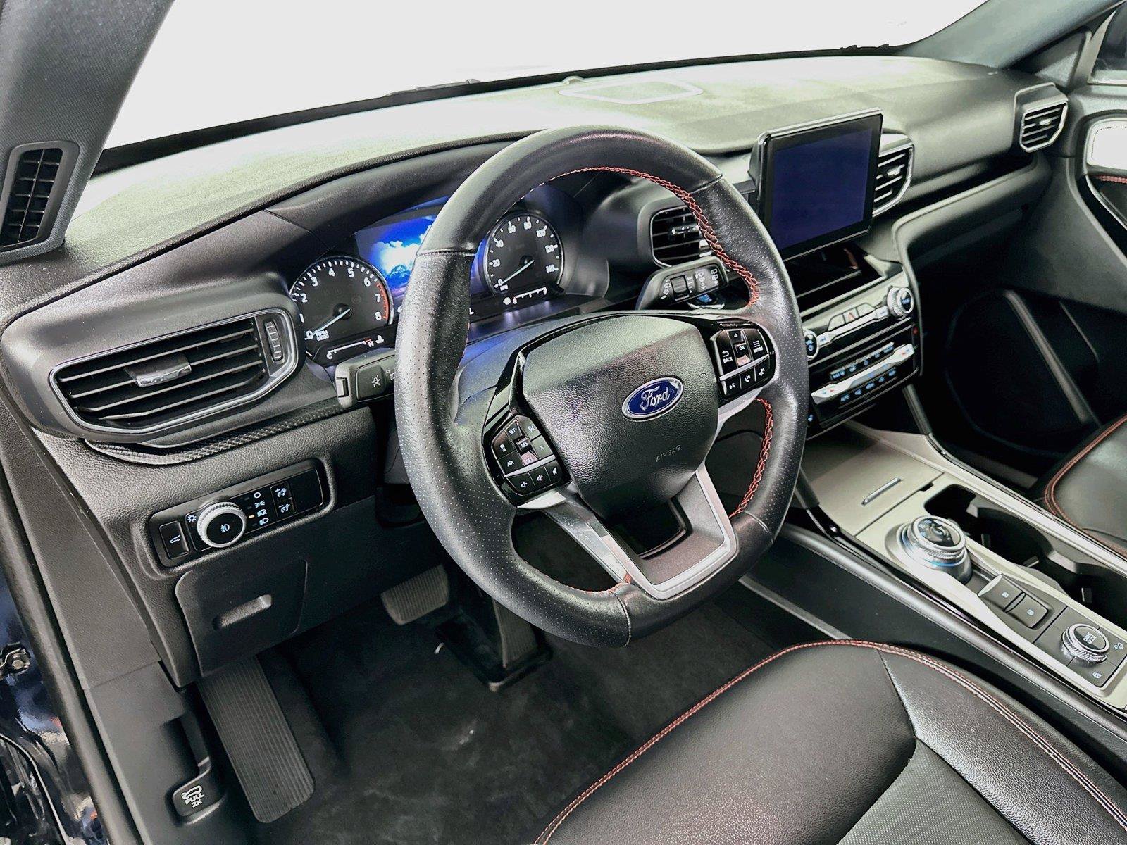 Used 2023 Ford Explorer ST-Line AWD/4WD image 24
