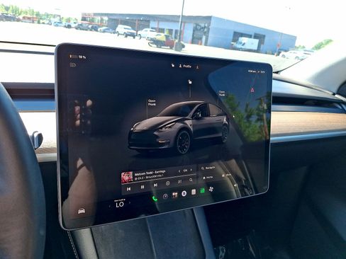 Used 2022 Tesla Model Y Performance AWD/4WD image 14