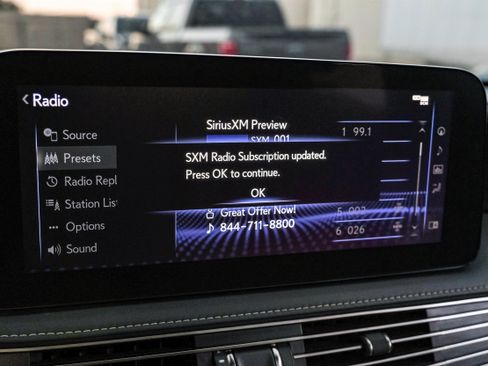 Used 2021 Lexus LS 500 w/ Accessory Package (Z1) image 33