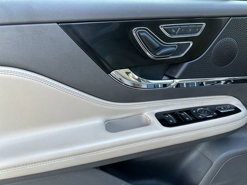 Certified 2024 Lincoln Corsair Reserve w/ Equipment Group 201A image 12