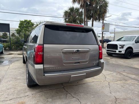 Used 2017 Chevrolet Suburban Premier RWD image 4