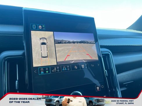 New 2026 GMC Yukon XL AT4 image 32