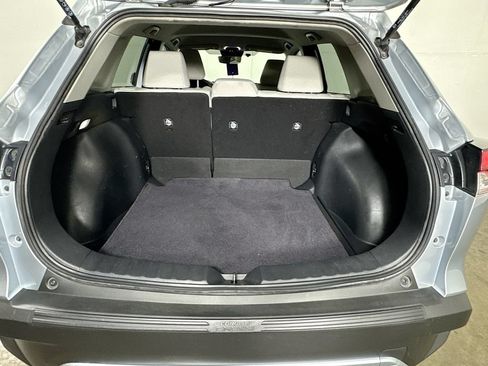 Used 2024 Toyota Corolla Cross LE FWD image 29
