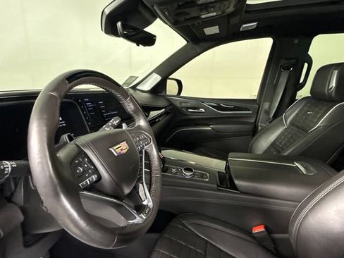 Certified 2023 Cadillac Escalade V AWD/4WD image 18