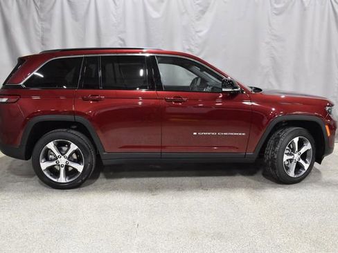 New 2025 Jeep Grand Cherokee Limited image 3