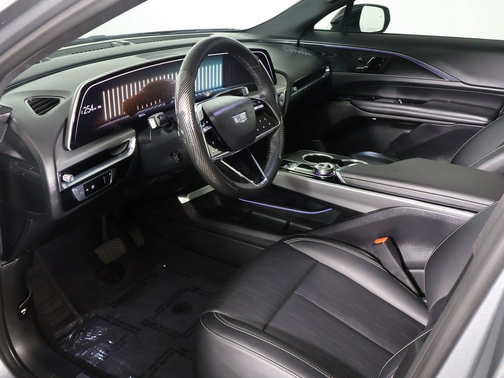 Used 2024 Cadillac Lyriq Luxury RWD image 29