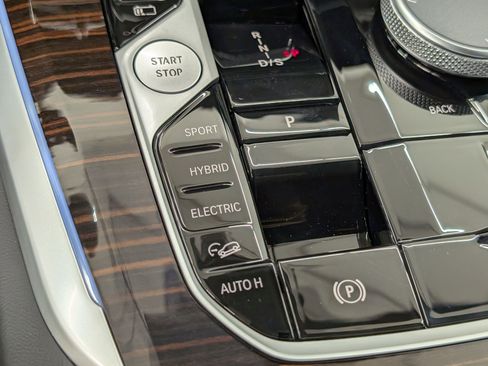 New 2026 BMW X5 xDrive50e w/ M Sport Package image 23