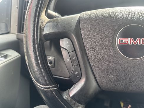 Used 2013 GMC Savana 3500 image 17