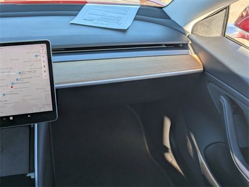 Used 2018 Tesla Model 3 Long Range image 17