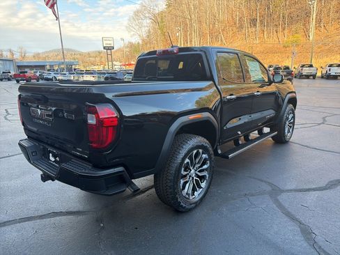 New 2026 GMC Canyon Denali image 4