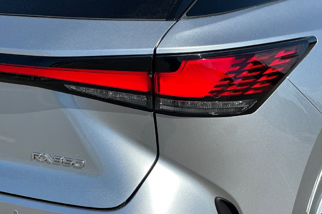 Certified 2025 Lexus RX 350 FWD w/ Accessory Package image 26