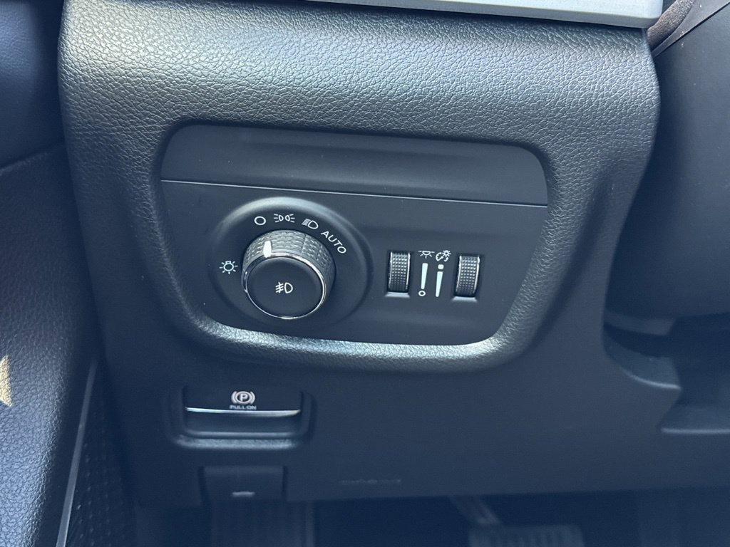 Used 2026 Jeep Grand Cherokee L Limited RWD image 18