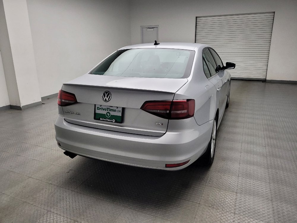 Used 2016 Volkswagen Jetta SEL w/ Lighting Package FWD image 7