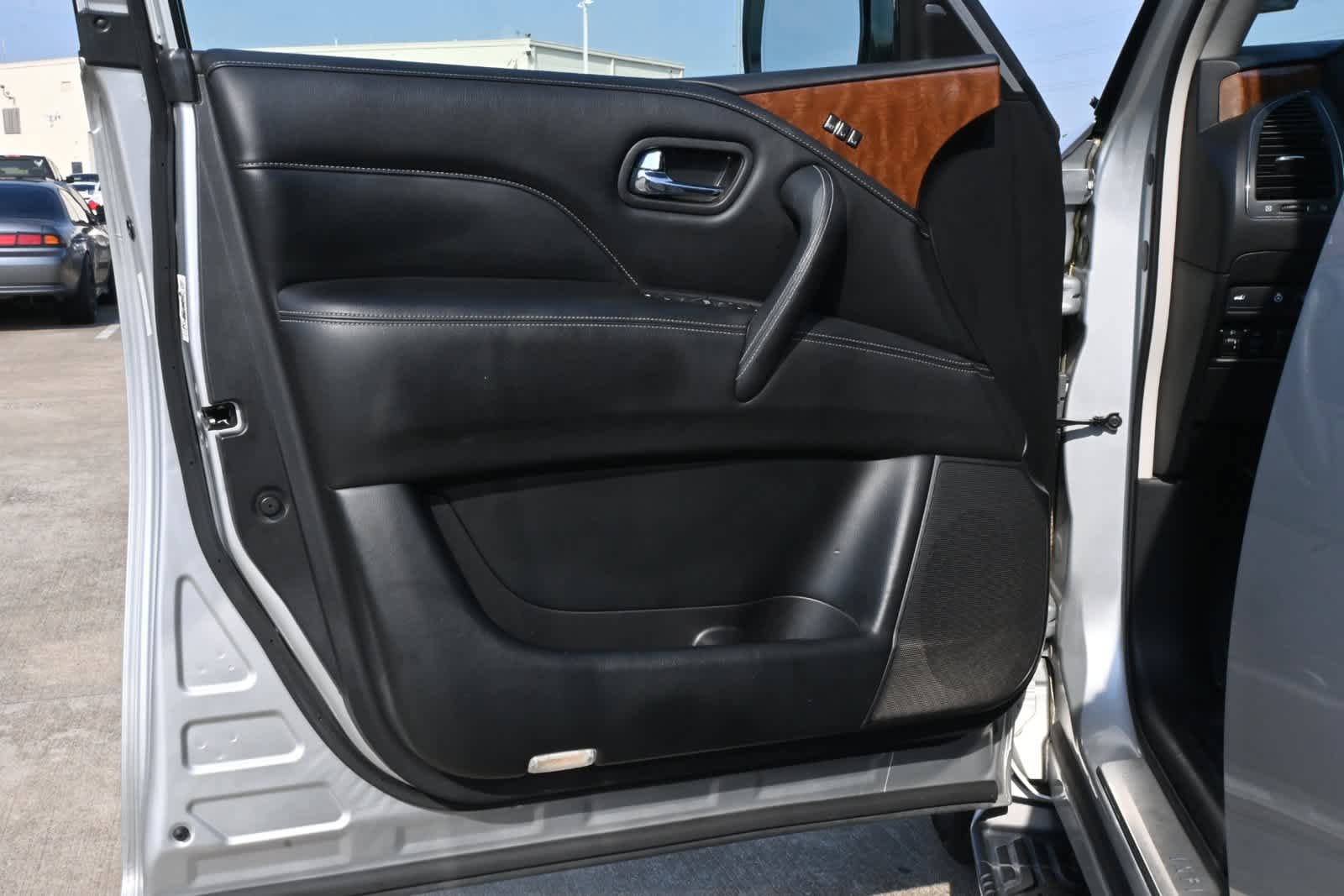 Used 2019 INFINITI QX80 Luxe w/ Proassist Package RWD image 18
