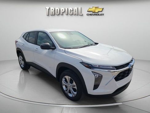 New 2026 Chevrolet Trax LS FWD image 7