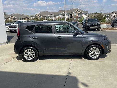 Used 2023 Kia Soul LX w/ Option Group 015 image 5