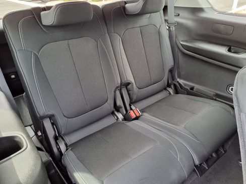 Used 2024 Jeep Grand Cherokee L Laredo image 14