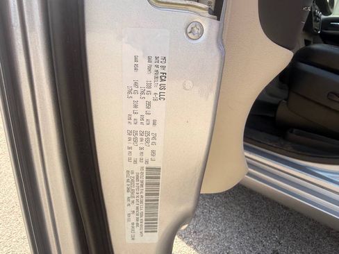 Used 2018 Dodge Grand Caravan SXT FWD image 7