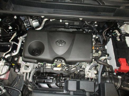 Used 2023 Toyota RAV4 LE AWD/4WD image 31