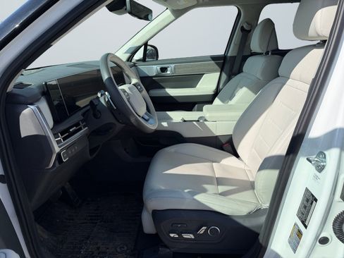 Used 2025 Hyundai Santa Fe Calligraphy image 11