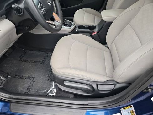 Used 2020 Hyundai Elantra SEL image 19
