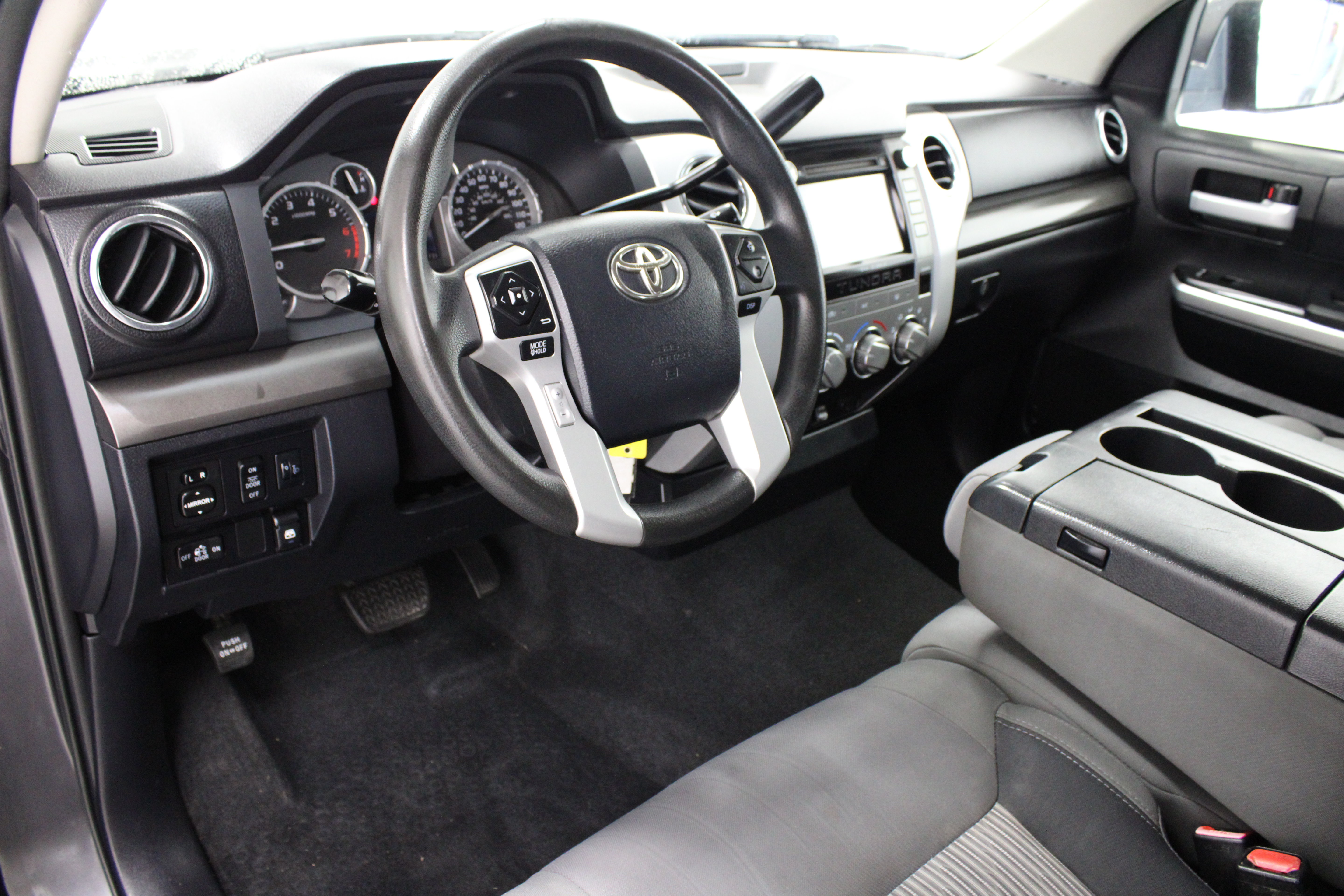 Used 2017 Toyota Tundra SR5 RWD image 14