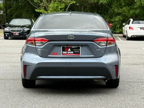 Used 2021 Toyota Corolla LE image 5