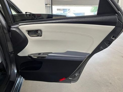 Used 2014 Toyota Avalon XLE Touring FWD image 16