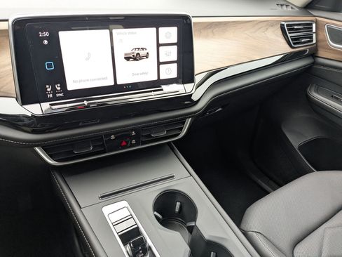 New 2026 Volkswagen Atlas SE image 21