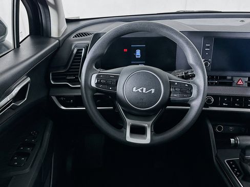 Used 2024 Kia Sportage LX image 17