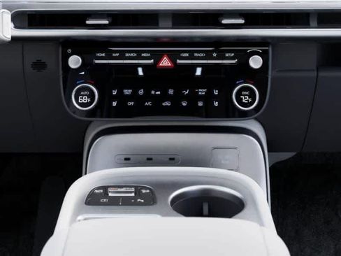 New 2026 Hyundai Ioniq 9 SEL image 16