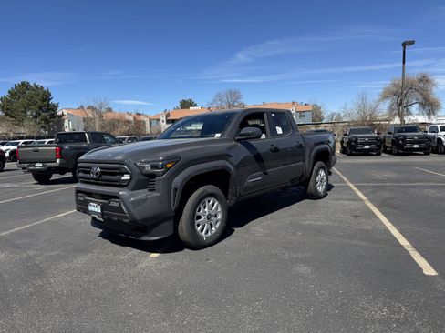 Used 2026 Toyota Tacoma SR5 image 5