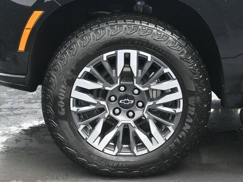 Used 2025 Chevrolet Tahoe Z71 image 36