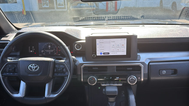 Certified 2025 Toyota 4Runner SR5 AWD/4WD image 24