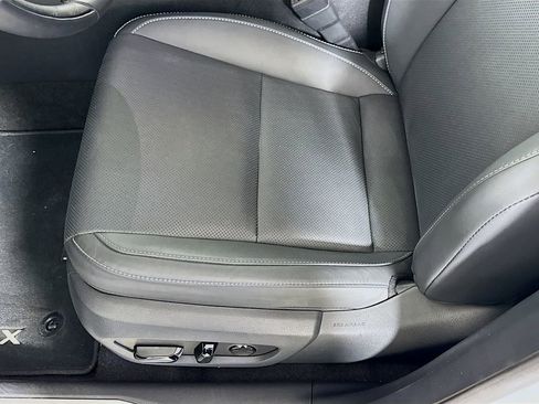 Used 2025 Lexus RX 350 Premium w/ Accessory Package (Z1) image 20