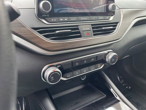 Used 2023 Nissan Altima 2.5 SV image 24